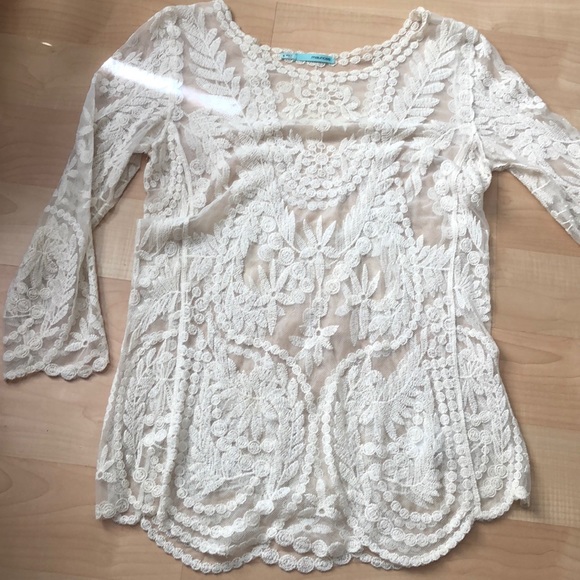 White lace top - Picture 1 of 1